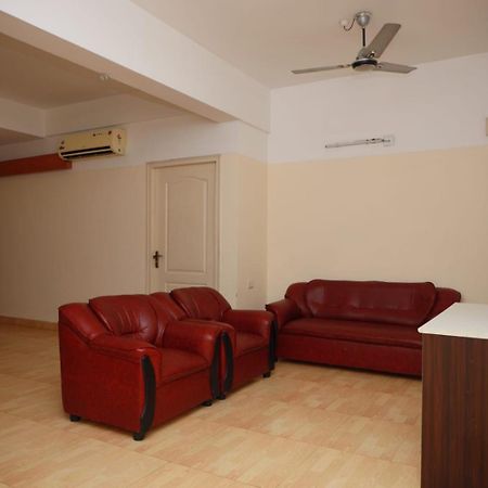 Hotel Tayas Trippapur Esterno foto