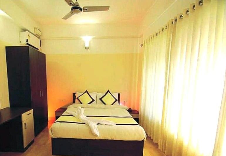 Hotel Tayas Trippapur Esterno foto