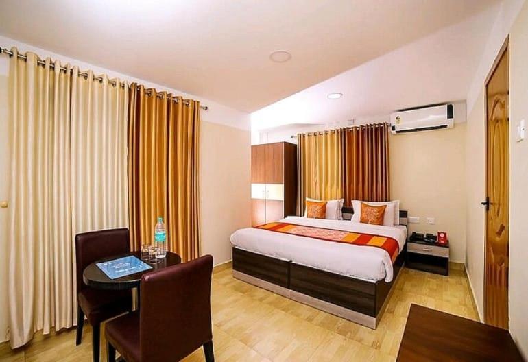 Hotel Tayas Trippapur Esterno foto